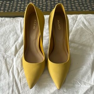 Mint condition Aldo high heels